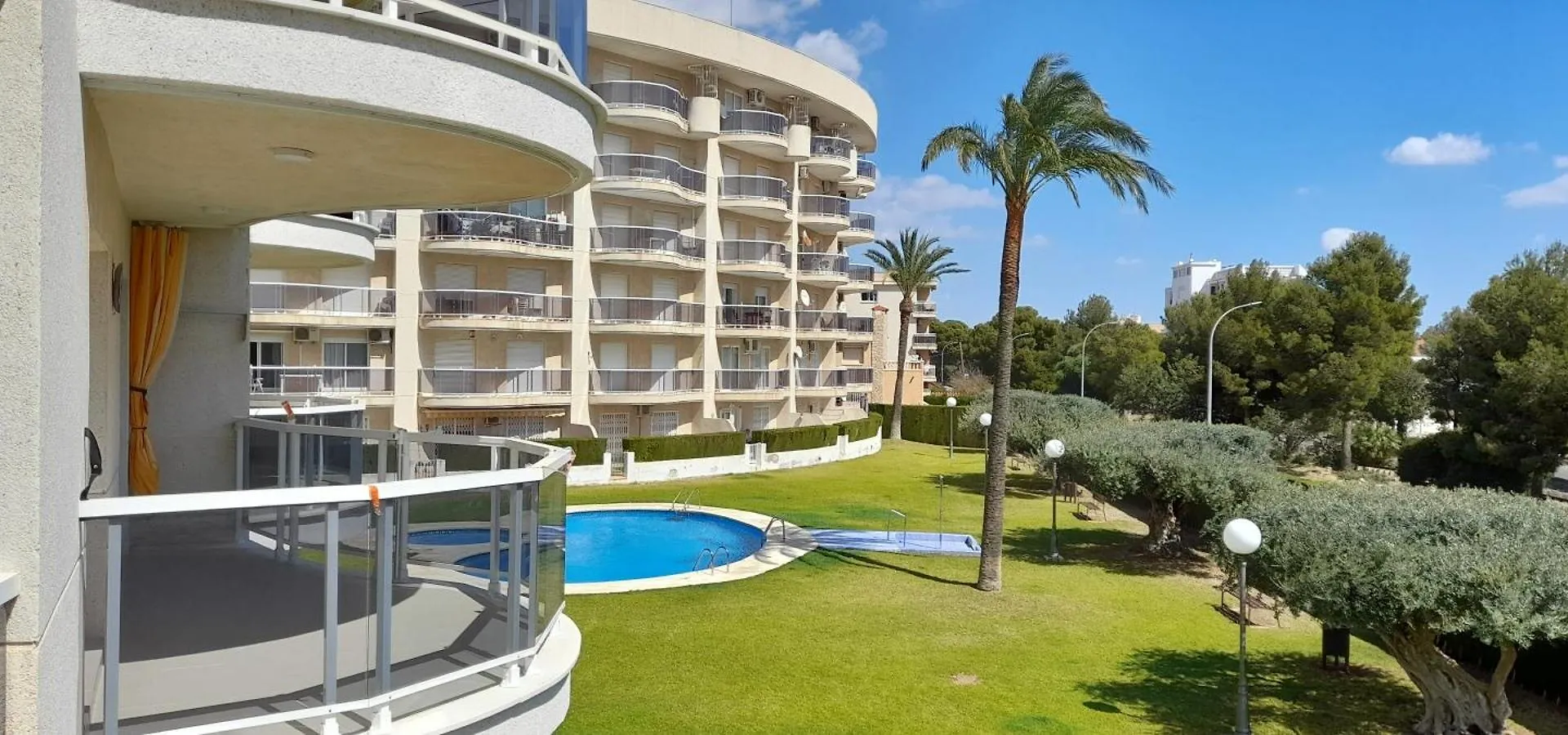 Επικοινωνία με το Apartamento Family